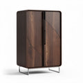 Armadio in legno scuro con finitura a listelli dimensioni 80 x 40 x 120cm